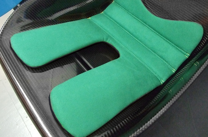 Mulsanne, x & xr (narrow) seat cushion kit, dinamica, Green (9565) with Black back with Green stitching - R01SI6197